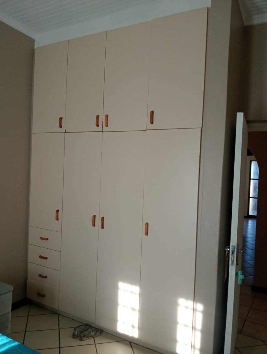 3 Bedroom Property for Sale in Wavecrest Eastern Cape